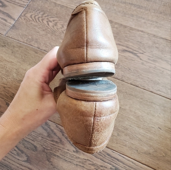 Roots Brown Leather Flats - Picture 13 of 16